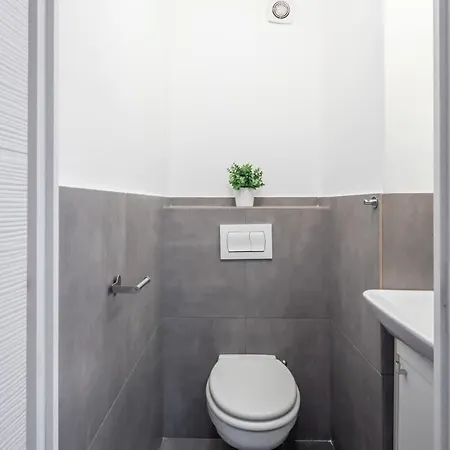 Modern Elegance Spacious And Cozy 公寓 *
