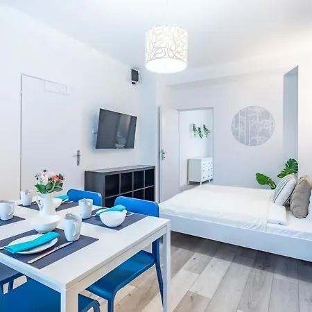 Modern Elegance Spacious And Cozy